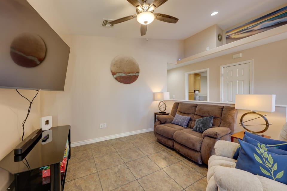 Patio Hangouts! Home By Rotary Park & River Access House in Bullhead City