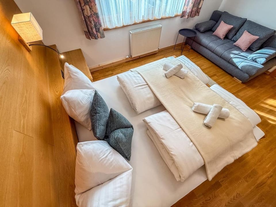 Bed, Photo of the whole room