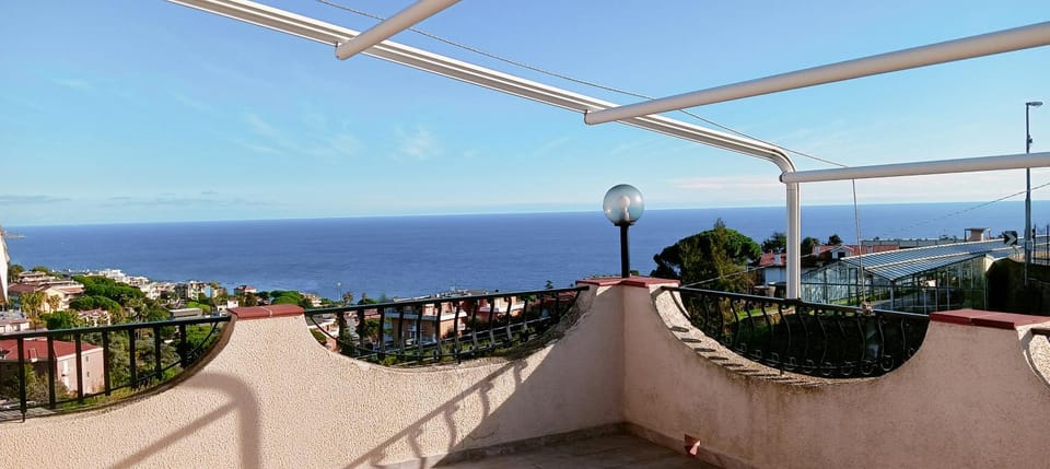 Natural landscape, View (from property/room), Balcony/Terrace, Sea view