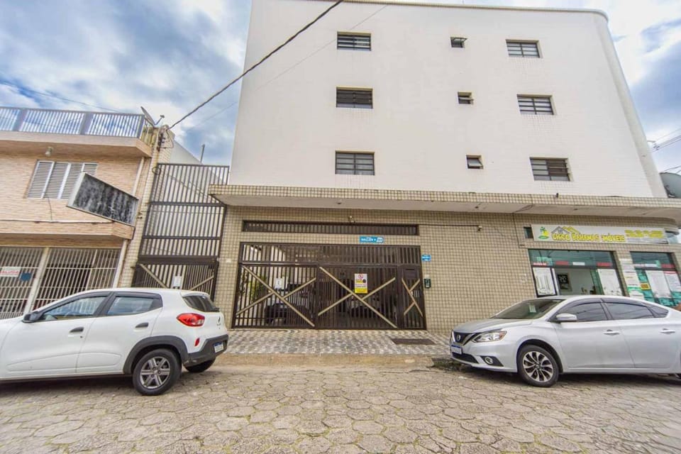 Property building, Facade/entrance, Off site