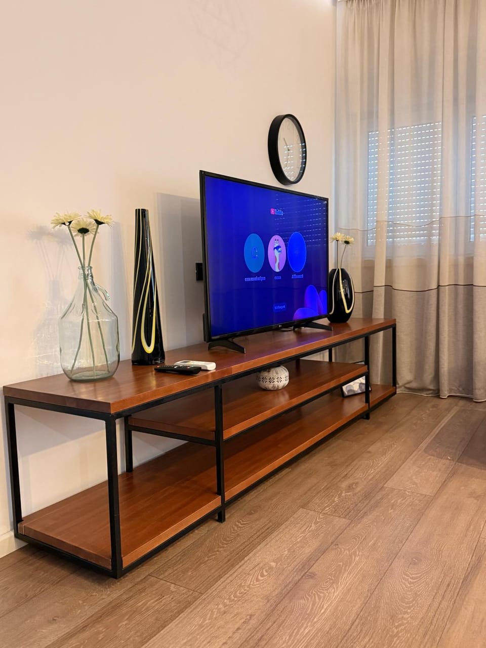 Communal lounge/ TV room, TV and multimedia