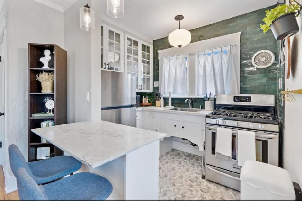 The Downtown Carraige Flat Apartment in San Diego