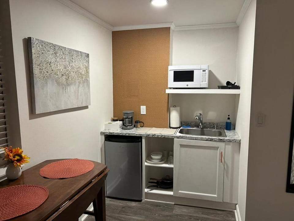 Private, Cozy Studio in Downtown Stamford, CT Apartment in Stamford