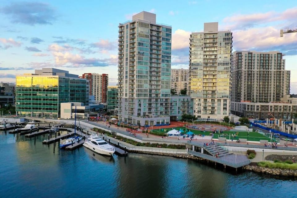 Private, Cozy Studio in Downtown Stamford, CT Apartment in Stamford