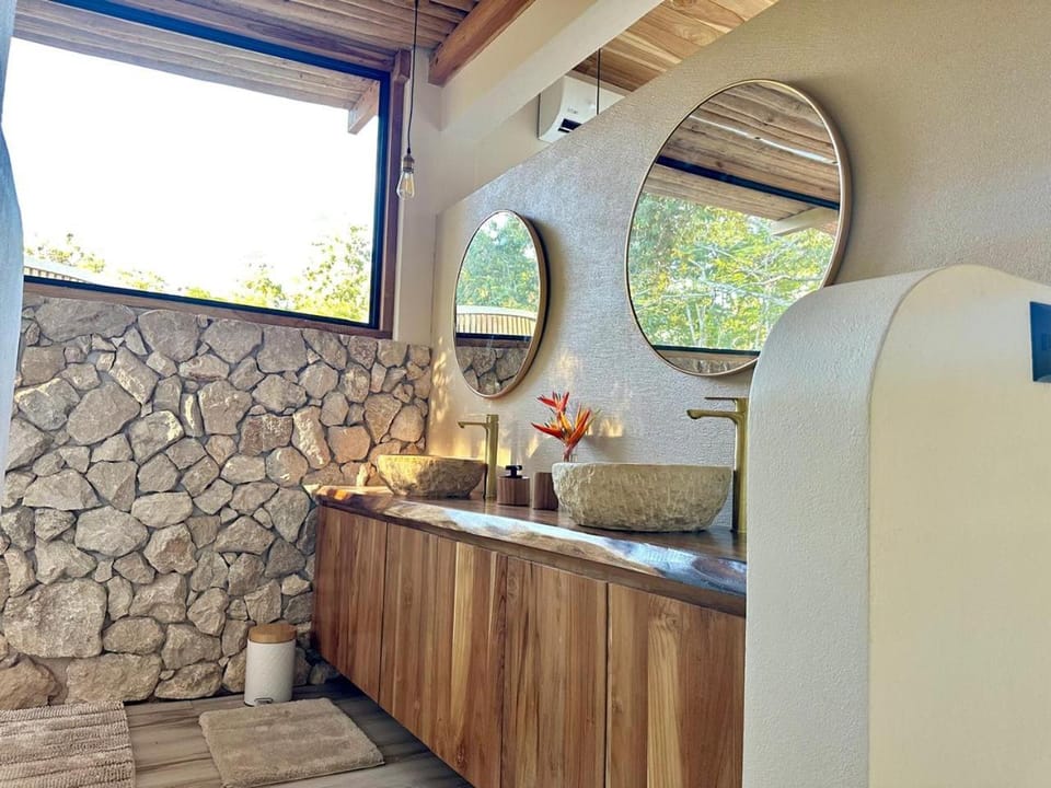 Villa Kaliah Luz w pool, Horses & beach nearby House in Guanacaste Province