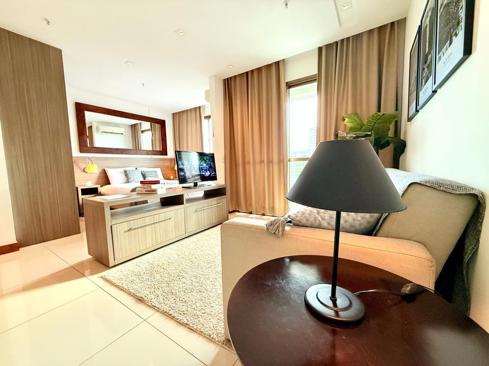 Communal lounge/ TV room, TV and multimedia, Living room, Seating area