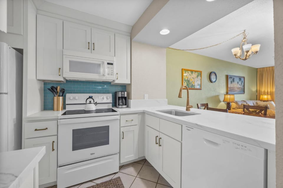 Stunning 2BR condo in South Kihei with ocean views! RM107 Apartment in Kihei