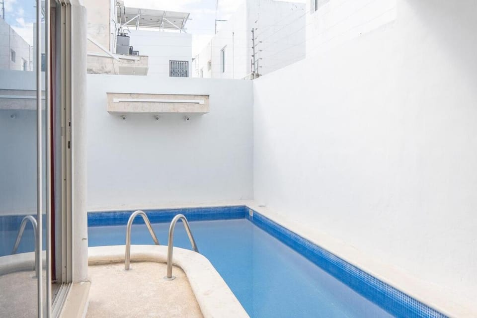 Casa privada con dos habitaciones y alberca en Chetumal House in State of Quintana Roo