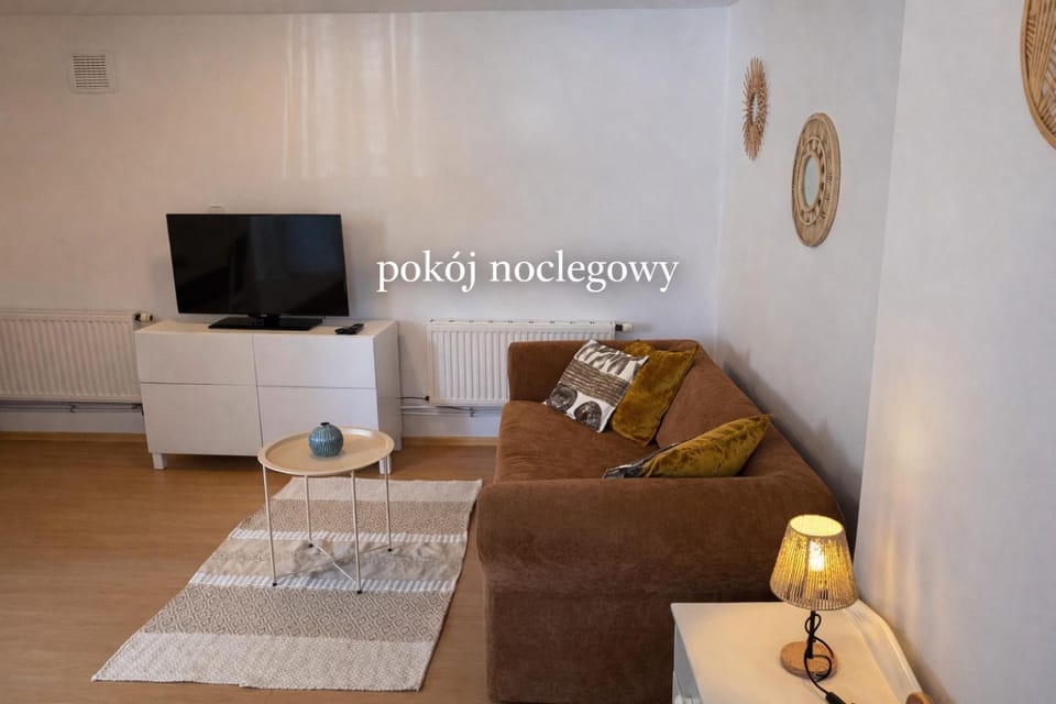Communal lounge/ TV room, Living room, Seating area, Evening entertainment