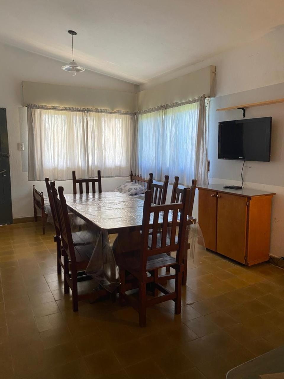 Bed, Dining area