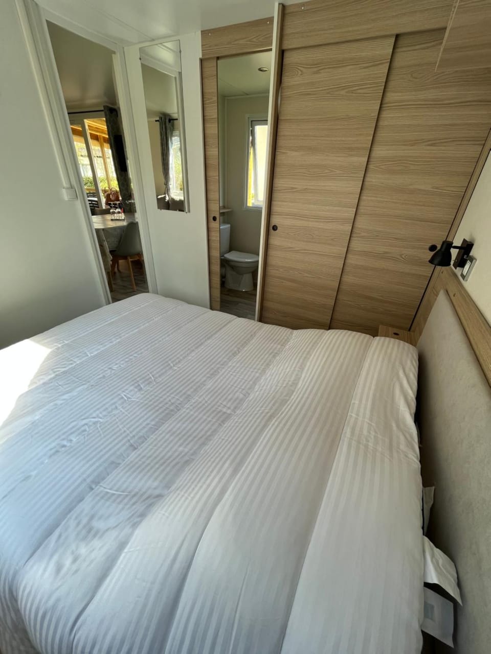 Bed, Bedroom, wardrobe
