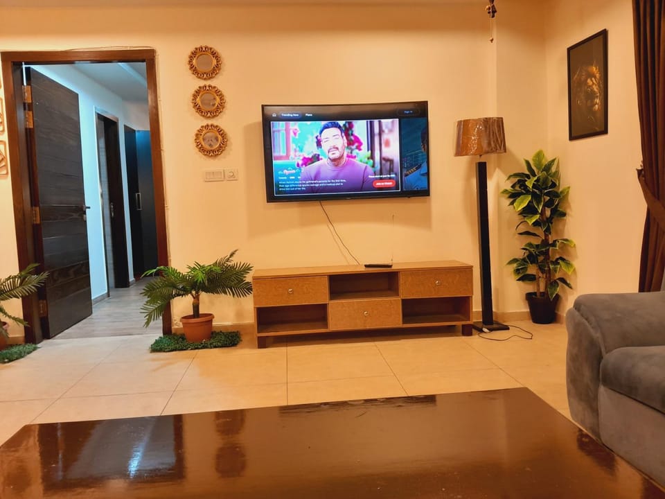 Communal lounge/ TV room, TV and multimedia