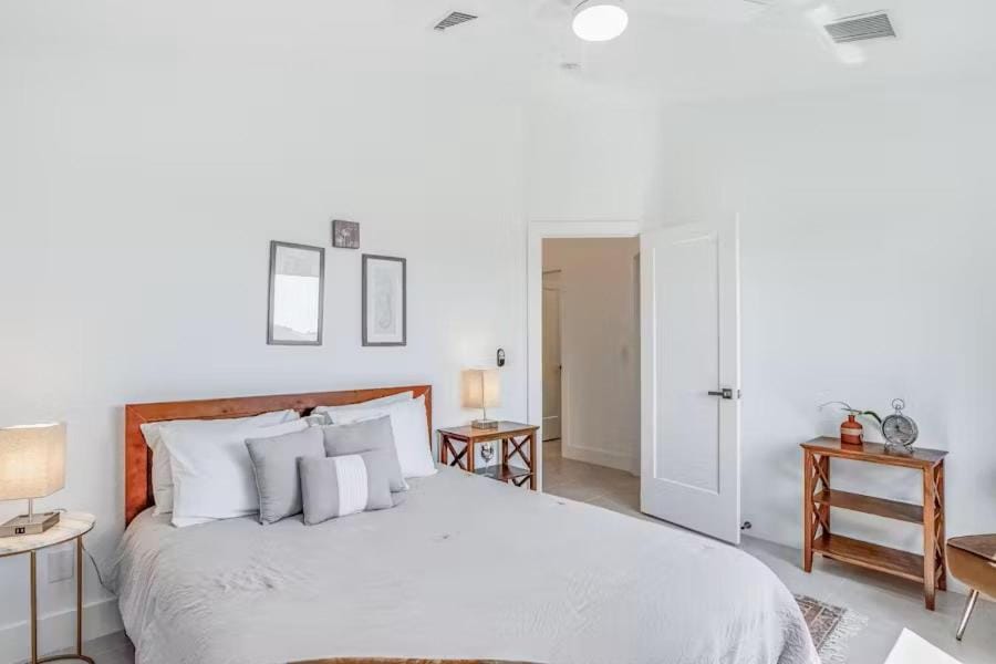 Florida White House Villa Villa in Cape Coral