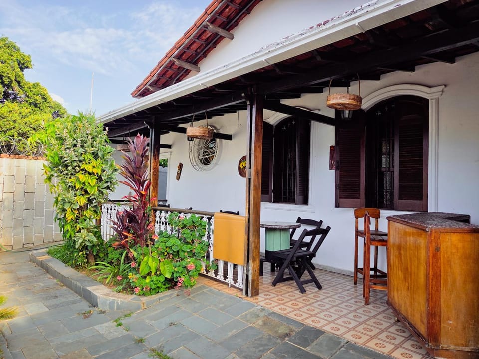 Property building, Garden, Balcony/Terrace, Dining area
