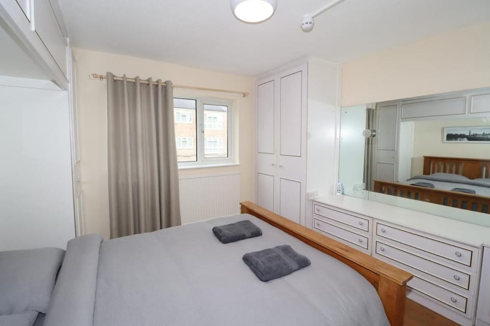 5 Bed Spacious Family Home in Chingford House in London