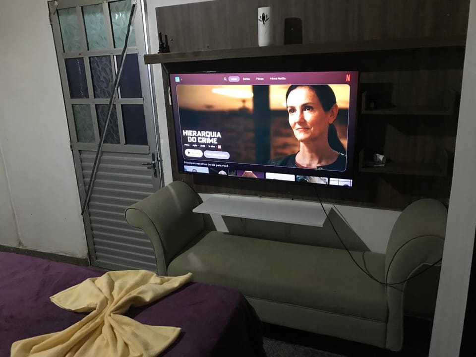Communal lounge/ TV room, TV and multimedia
