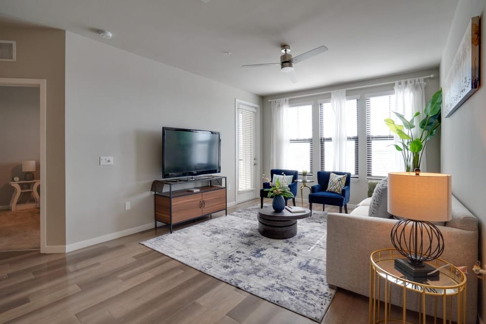 Pool Access! Luxe Condo 7 Mi to Coquina Beach House in Longboat Key