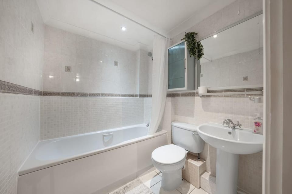 Toilet, Bathroom, Bath