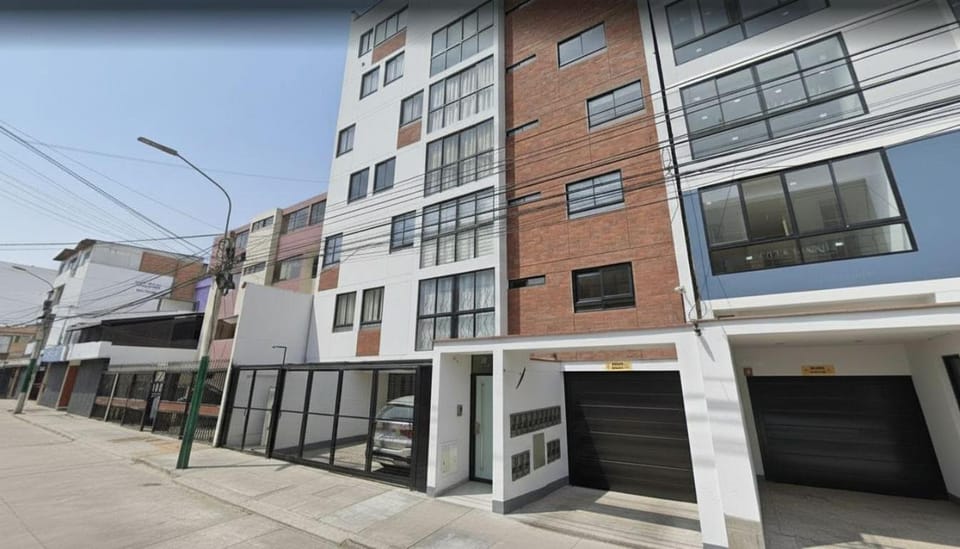 Property building, Neighbourhood