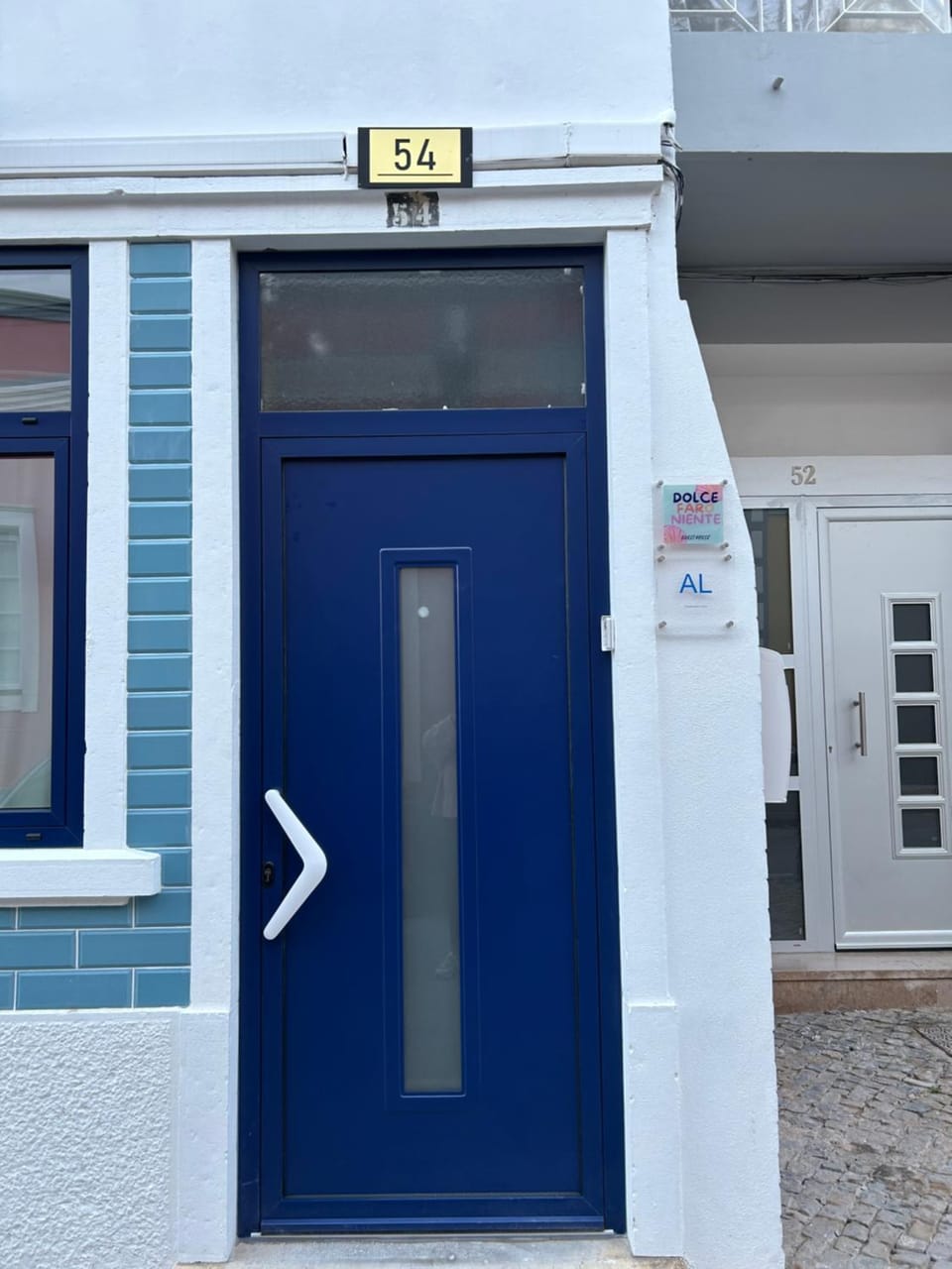 Facade/entrance, Facility for disabled guests, acessibility