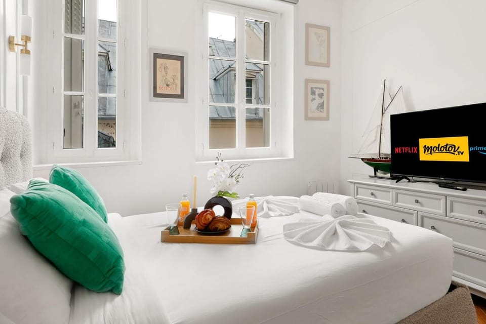 Suite Agathe Central Châtelet Apartment in Paris