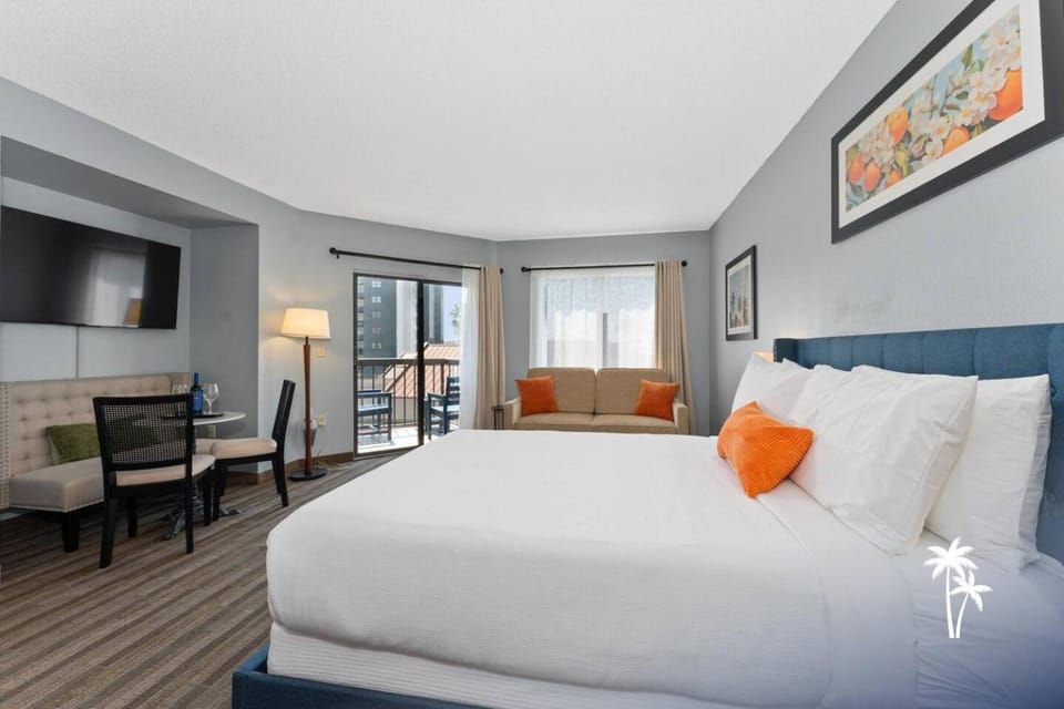 Superior Central Condo with Balcony 7 Min to Universal Apartment in Orlando