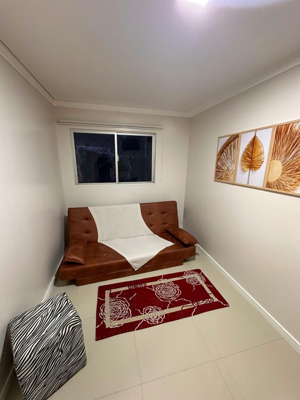 Bed, Living room, Seating area, Bedroom