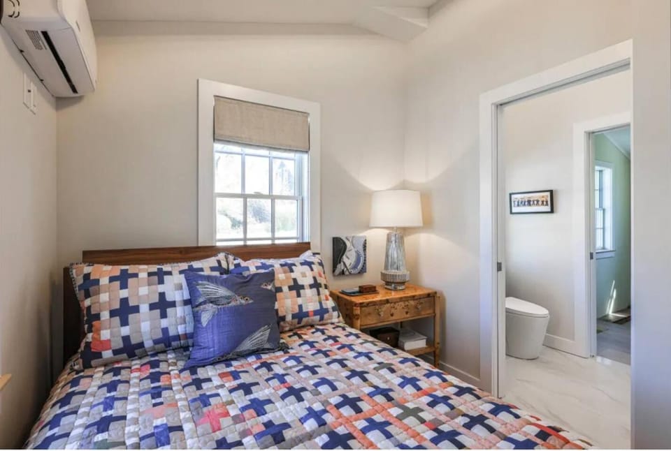 Modern Design - Walk to Galleries + Beach + Dining House in Provincetown