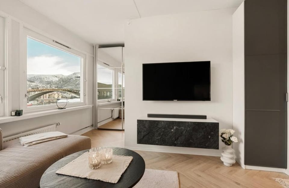Modern and cozy apartment ONLY 5 minutes from City Center Apartment in Bergen