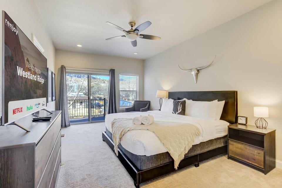 Westland Ridge Modern Home in Historic Westside House in Old Colorado City