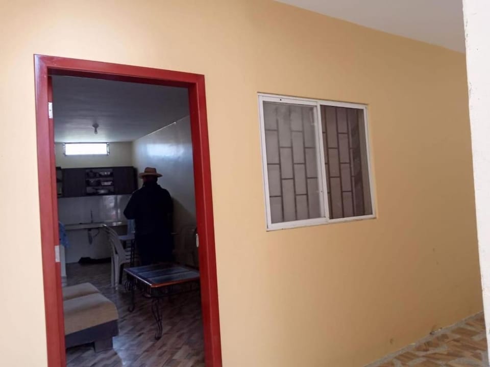 Casa de Playa con Terraza - San Clemente House in Manabí Province
