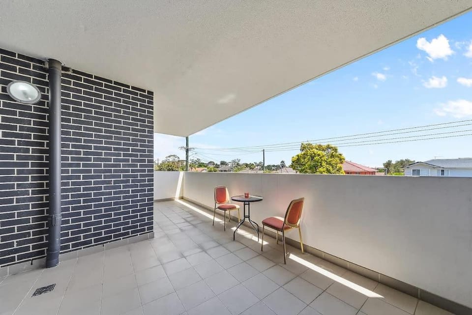Modern 2BR Apartment in Prime Westmead Location Apartment in Merrylands