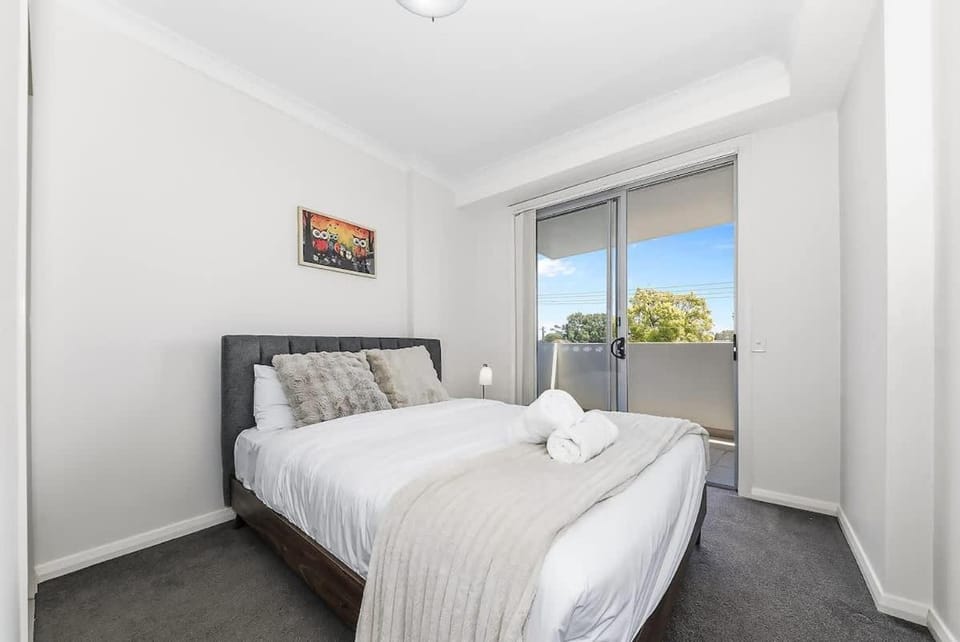 Modern 2BR Apartment in Prime Westmead Location Apartment in Merrylands