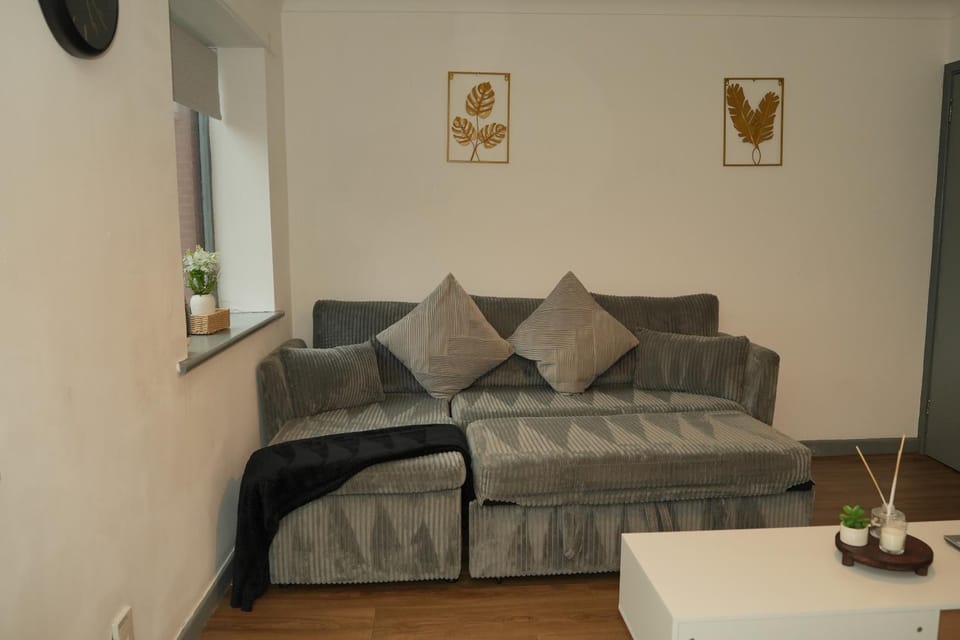 Apartment-Free Parking-In Mailbox Bham! Apartment in Birmingham