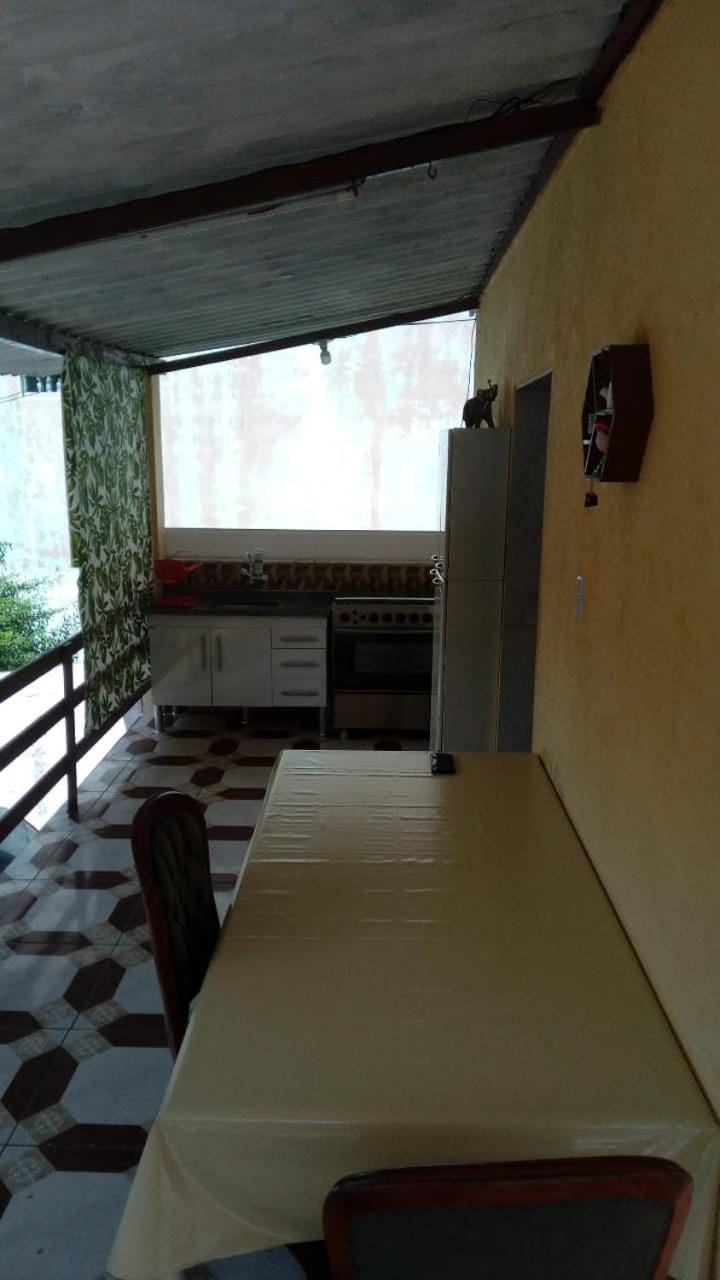 Casa amarela House in Mangaratiba