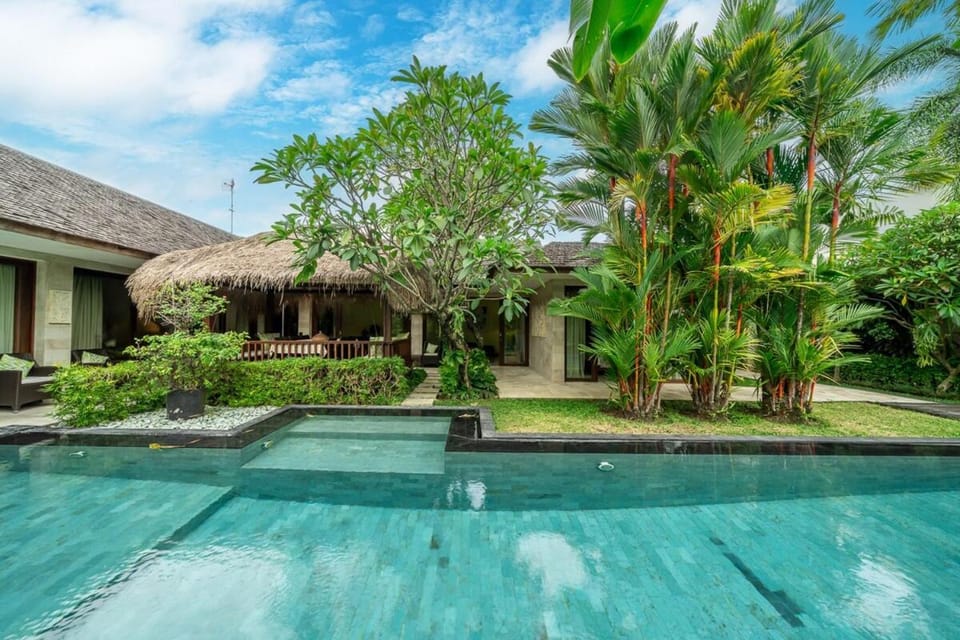 Villa Rajawali 3BR Private Villa Near Beach Villa in North Kuta