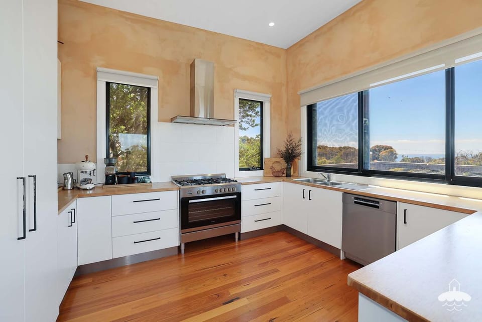 Walkiez Stay 3 Pay 2 Winter Special House in Tarwin Lower