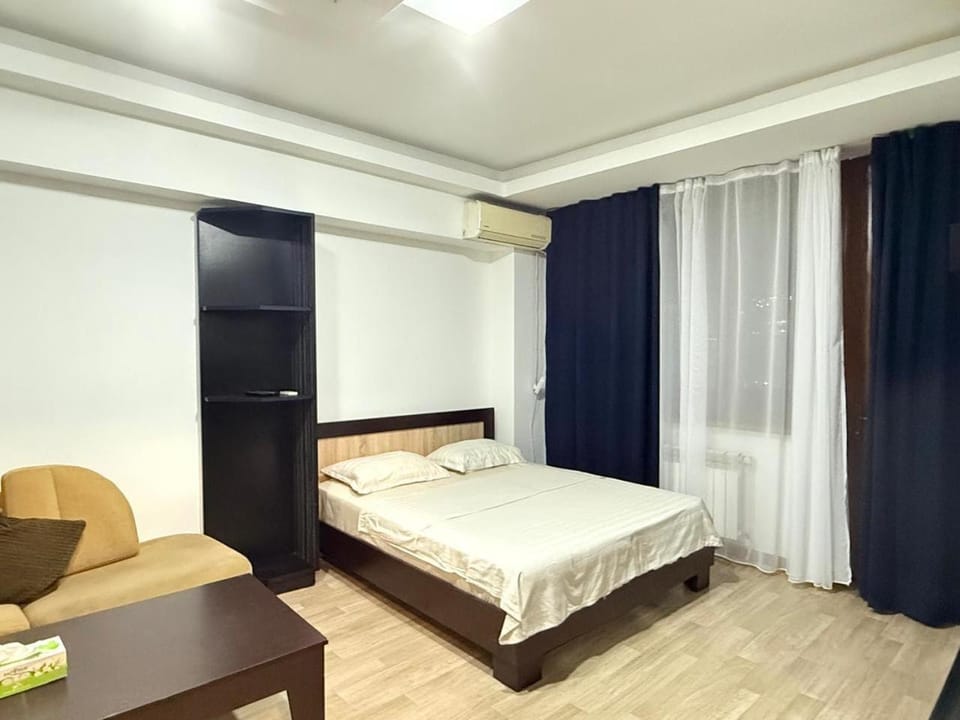 CITY CENTER Chic Living Stylish Studio Apartment with Open Balcony, Tumanyan street Apartment in Yerevan