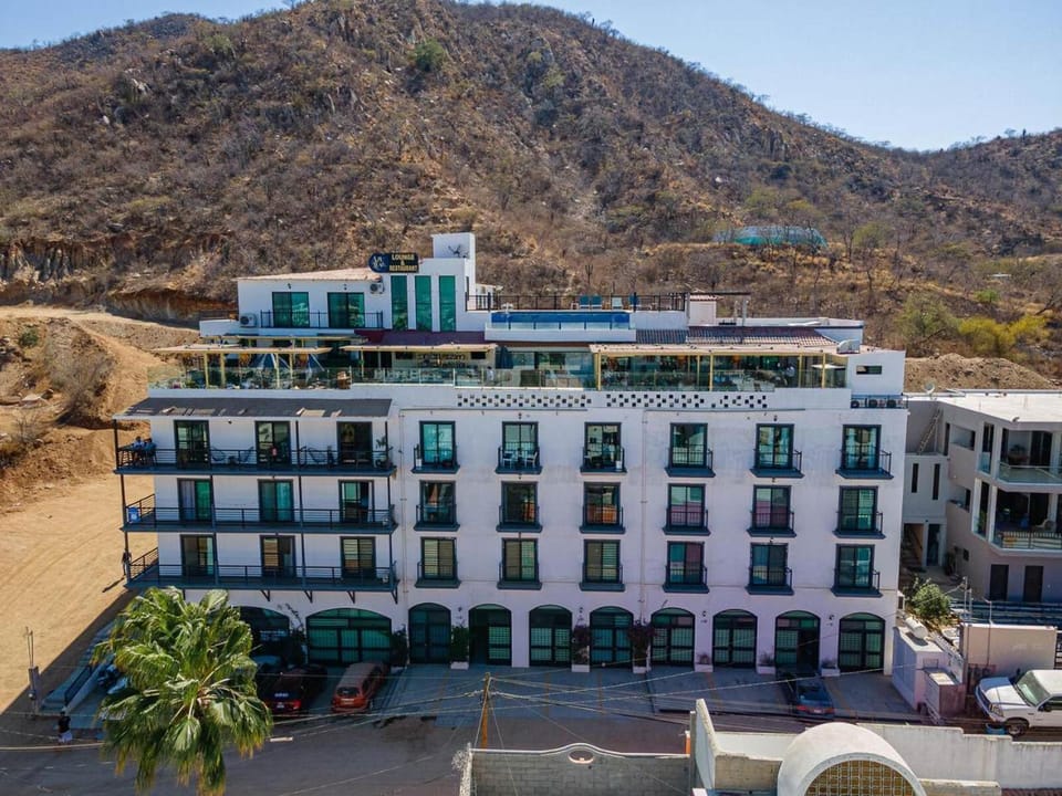 Property building, Facade/entrance, Day, Bird's eye view, Location, Parking