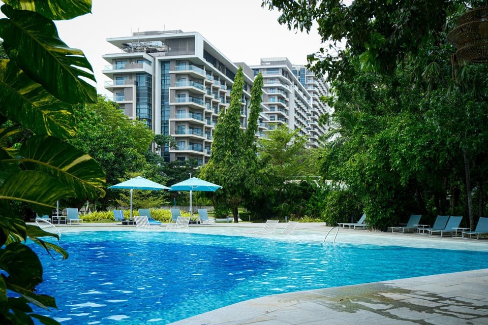 Pool view, Swimming pool