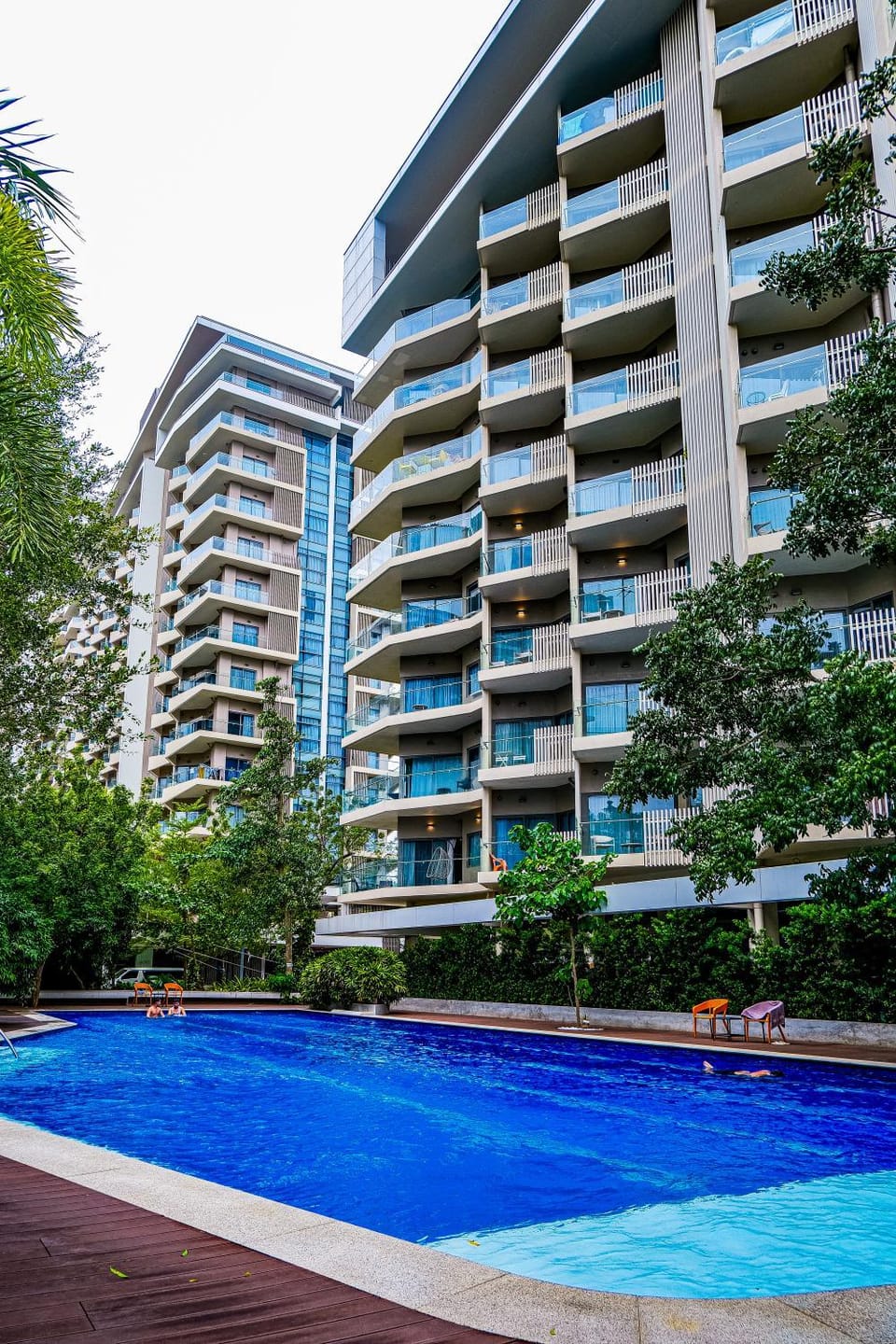 Swimming pool