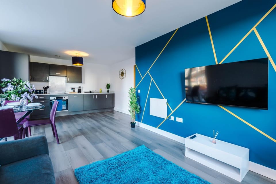 Communal lounge/ TV room, TV and multimedia, Kitchen or kitchenette, Living room, Seating area, Dining area