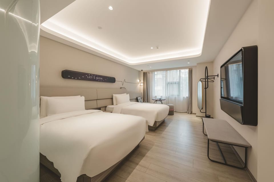 Bed, Bedroom, air conditioner