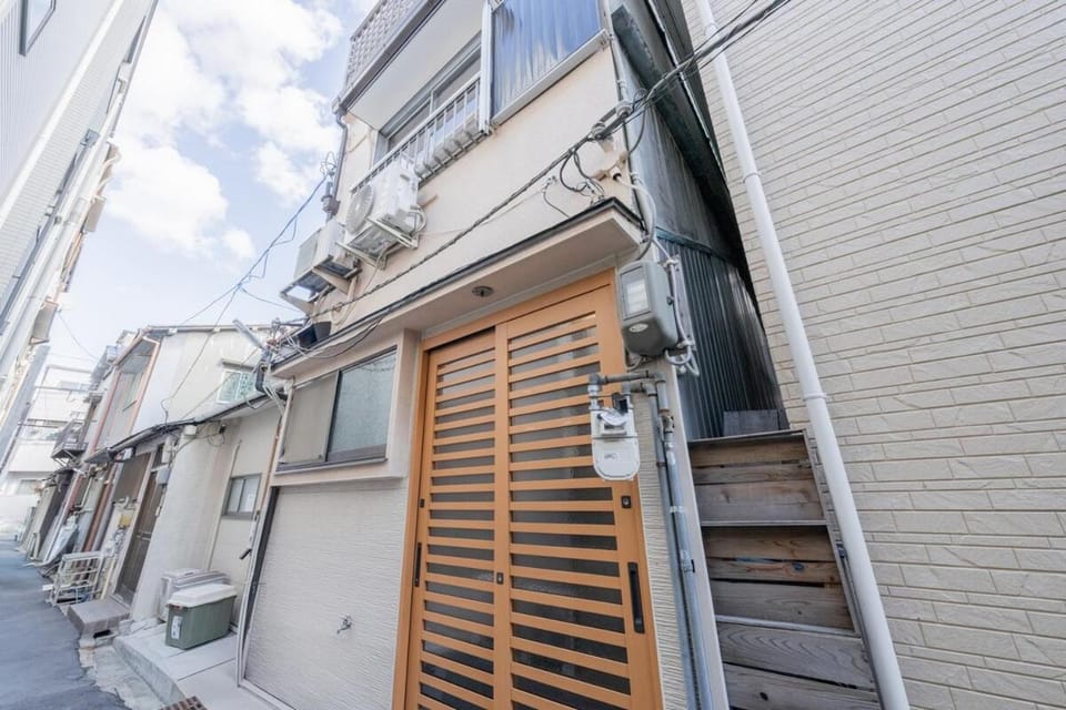 東順 西九条 最寄り駅徒歩4分 3ldkの一軒家 ベッド5台 最大8名利用 Villa in Osaka