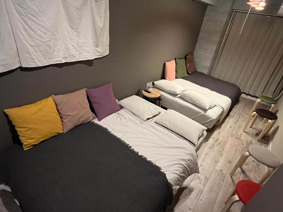 Bed, Seating area, Bedroom