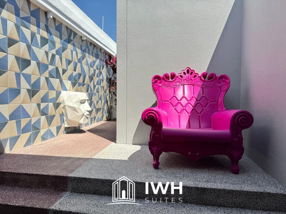 Decorative detail, Swimming pool, Swimming pool, Internal: Not applicable to any particular room