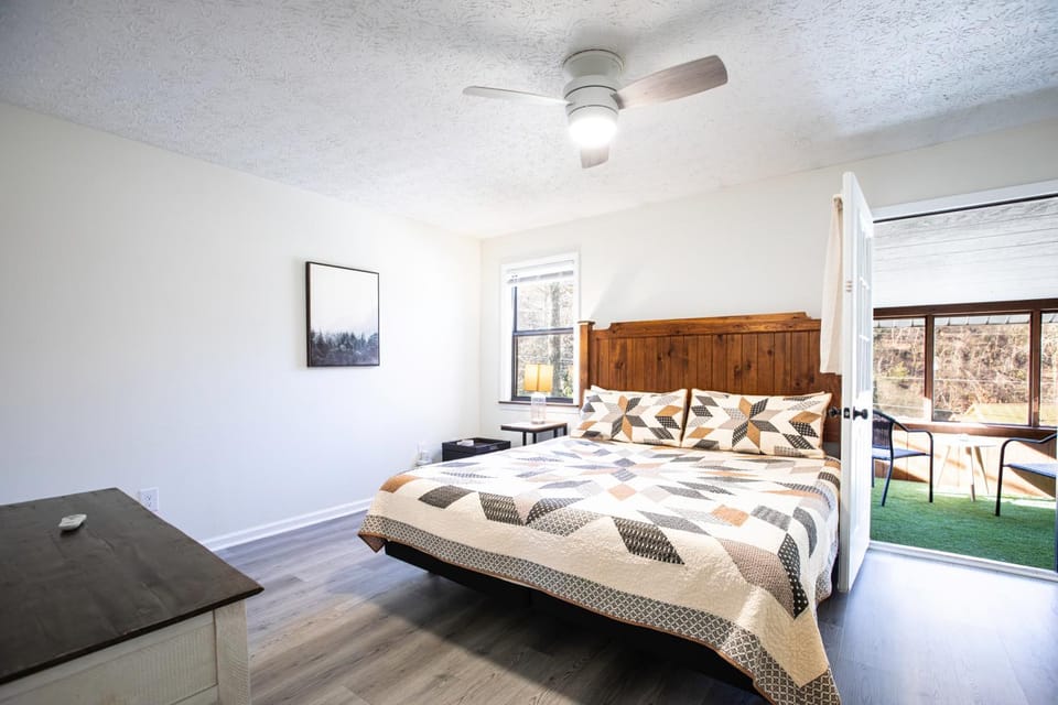 Bed, Bedroom