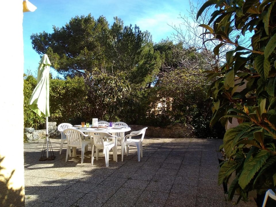Villa T4 8 pers proche plage Grazel, parking privé et terrasse - FR-1-796-98 Villa in Gruissan
