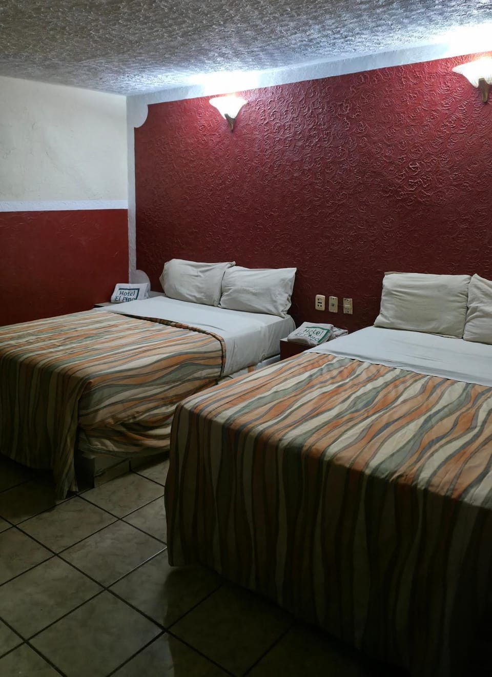 El Pino - Hotel Economico Guadalajara Hotel in Guadalajara