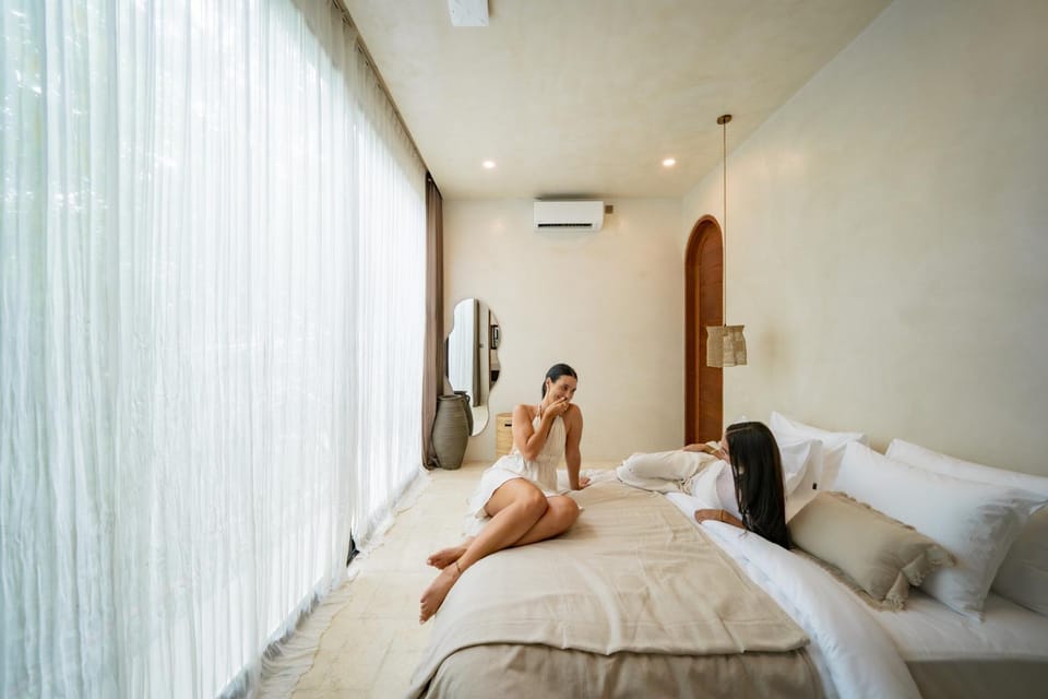 Bed, Bedroom, air conditioner